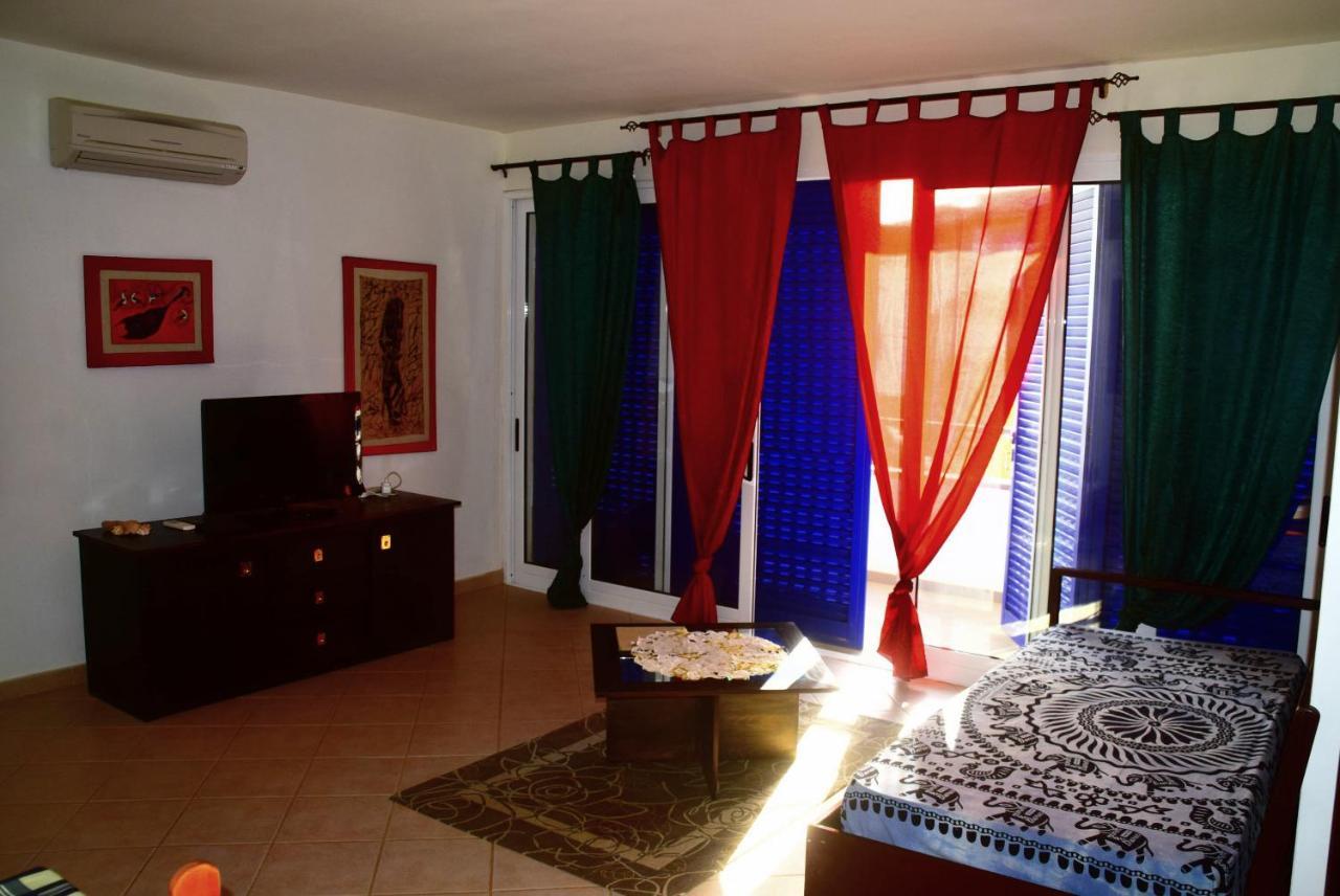 Apartmán Leme Bedje Cl Santa Maria Exteriér fotografie